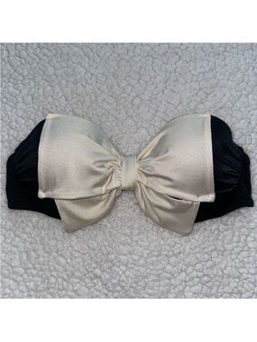 VICTORIA’S SECRET bow white black bikini top strapless underwire padding 34C